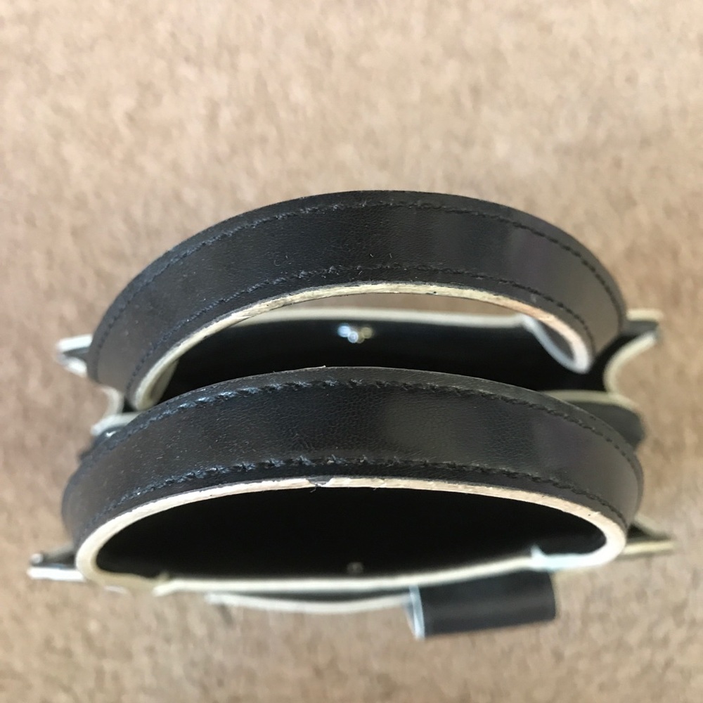 Guess Purse - Picture 5 of 6